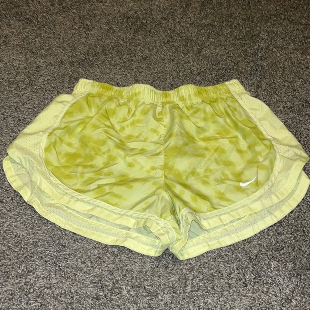 Nike Women’s Running Shorts - Picture 1 of 7